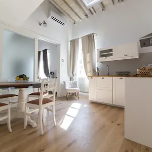 https://central-station-lovely-apartment.it-tuscanyhotel.com