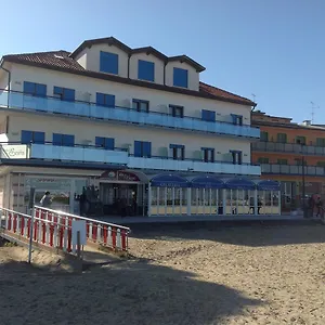 https://hotel-sara.hotelinveneto.com